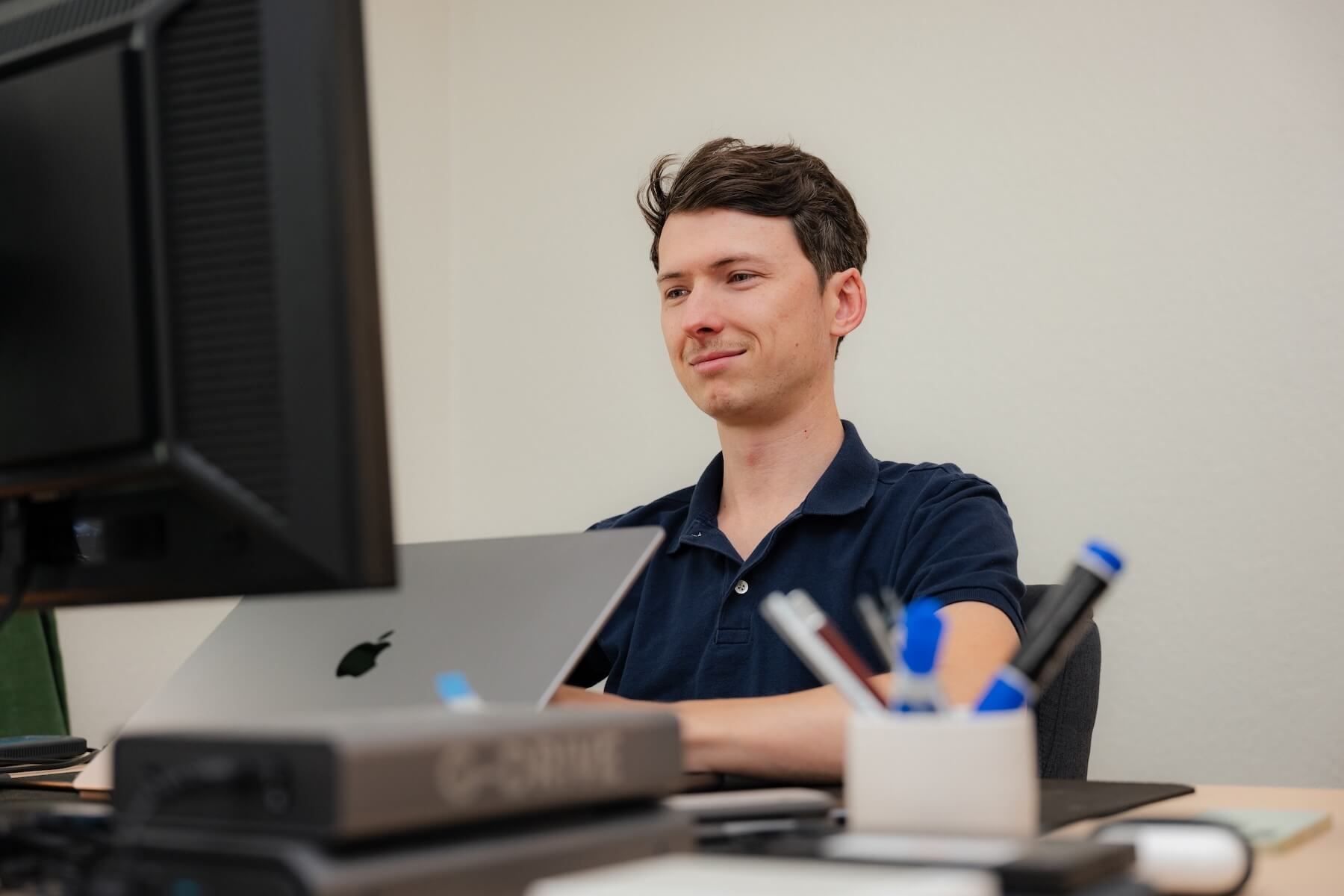 k7 photography of boat in body of water